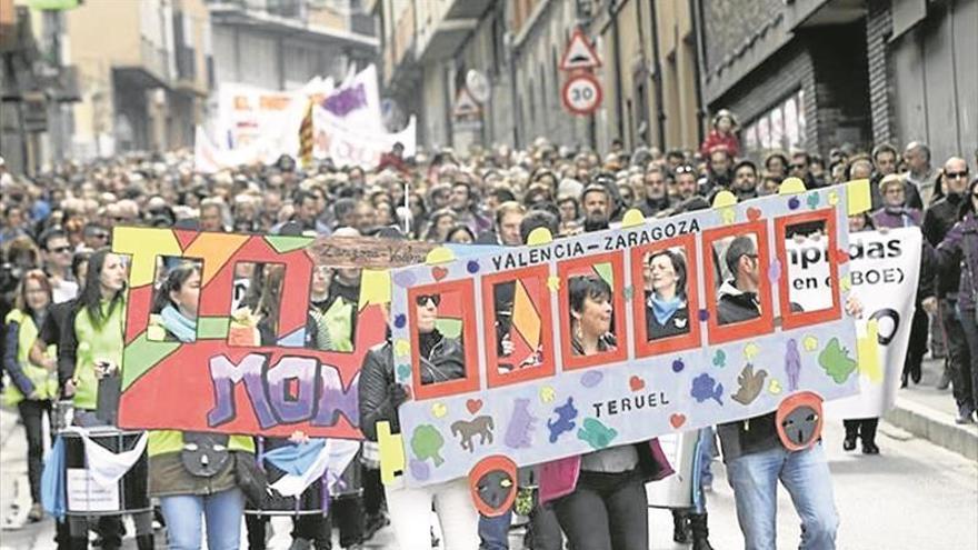 Un recorrido histórico para clamar por un tren digno en Teruel