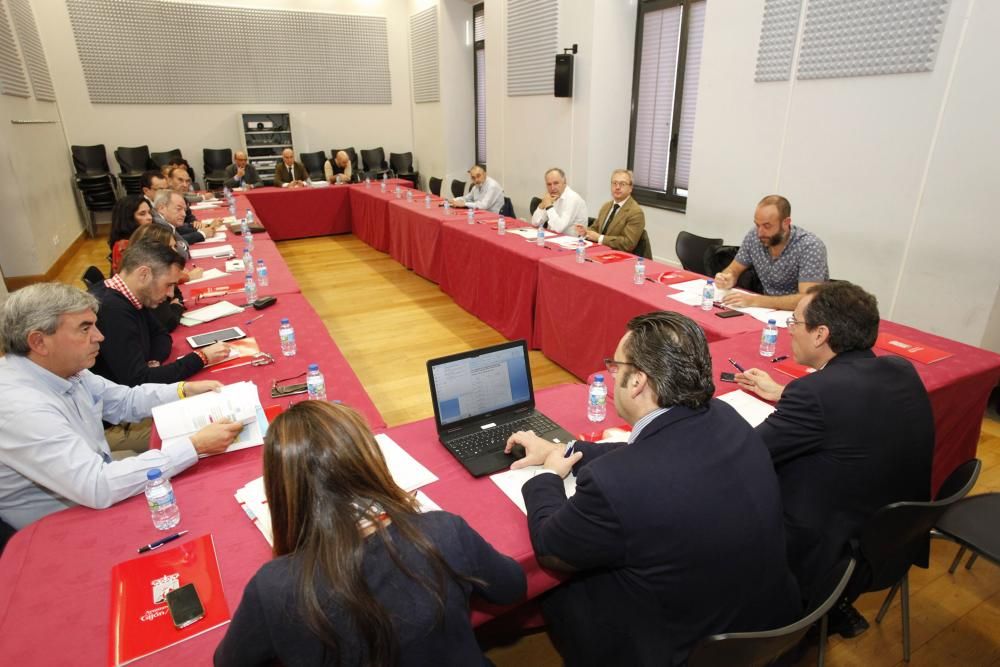 Firma del convenio de colaboración entre el Ayuntamiento de Gijón y la Universidad de Oviedo