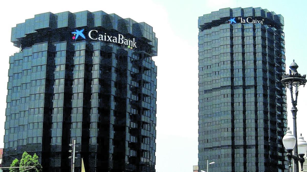 Calviño y Fainé impulsan la unión de CaixaBank y Bankia