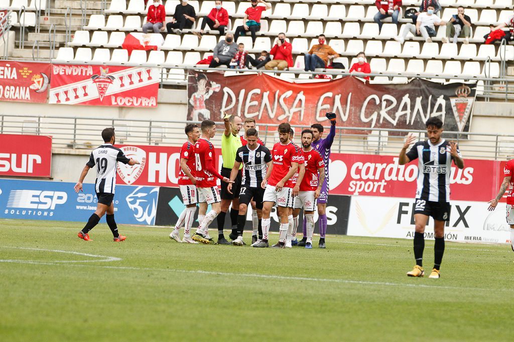 El Real Murcia no levanta cabeza (0-0)