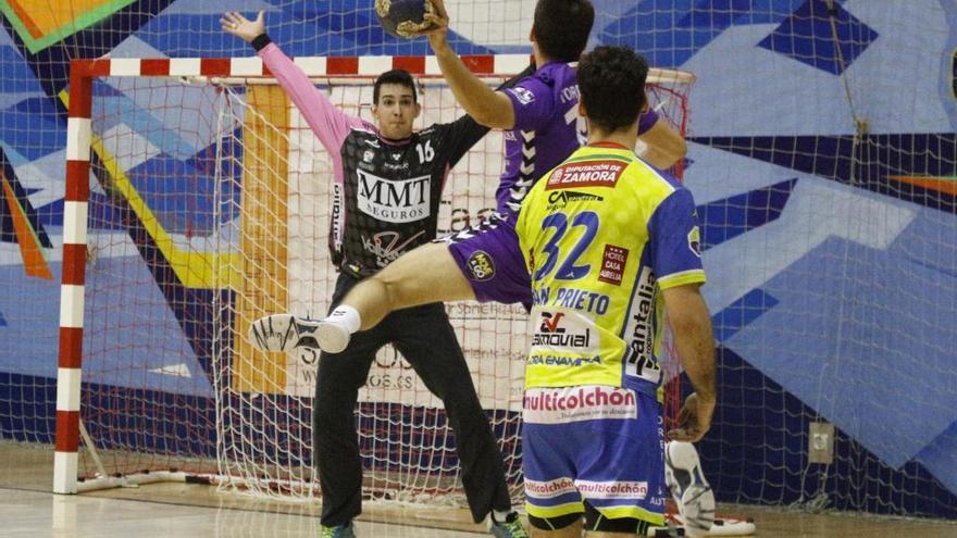 Luis Posado se retira del balonmano