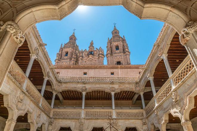 La Clerecía, Casa de las Conchas, Salamanca