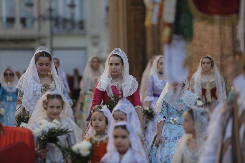 Comisiones falleras que han desfilado hasta las 18:00 horas.