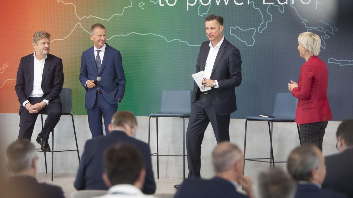 Presentación de la gigafactoría del grupo Volkswagen que se va a construir en Parc Sagunt II.