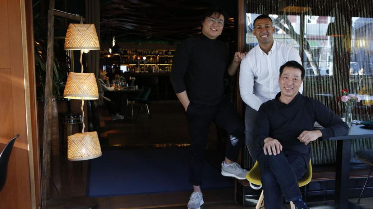 Chefkoch und Besitzer Xiao-Jun Yang, Manager Giovanni Marrero, Co-Besitzer Jordi Xu.