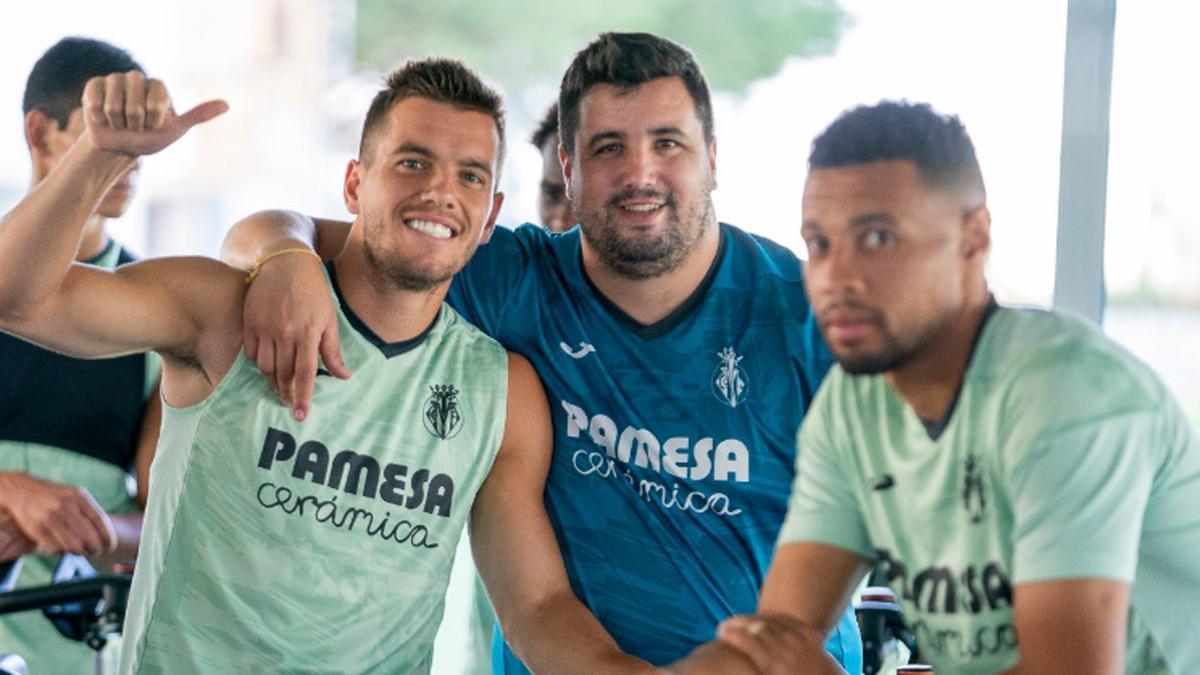 Xisco Nadal, junto a Lo Celso y Coquelin