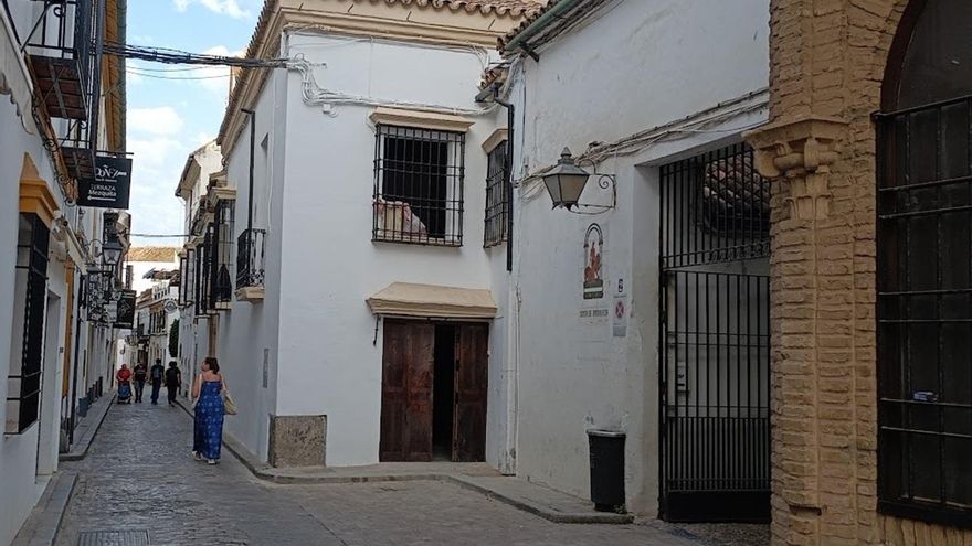 La Junta de Andalucía cambiará el uso de la Delegación de Empleo en la calle Manríquez para venderla con fines turísticos
