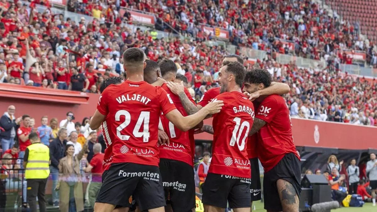 Tensión, nervios, emoción y alivio en Son Moix con la permanencia