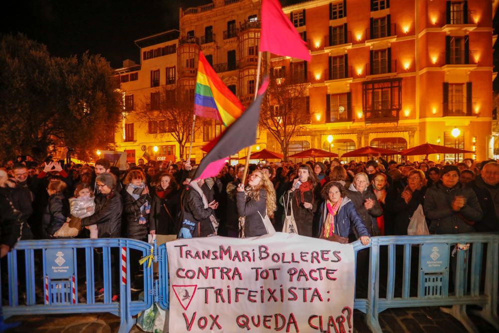 Concentración feminista en Palma contra el pacto en Andalucía