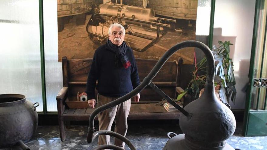 Juan Pascual Larrinaga, en el interior de la fábrica de Gabesa.