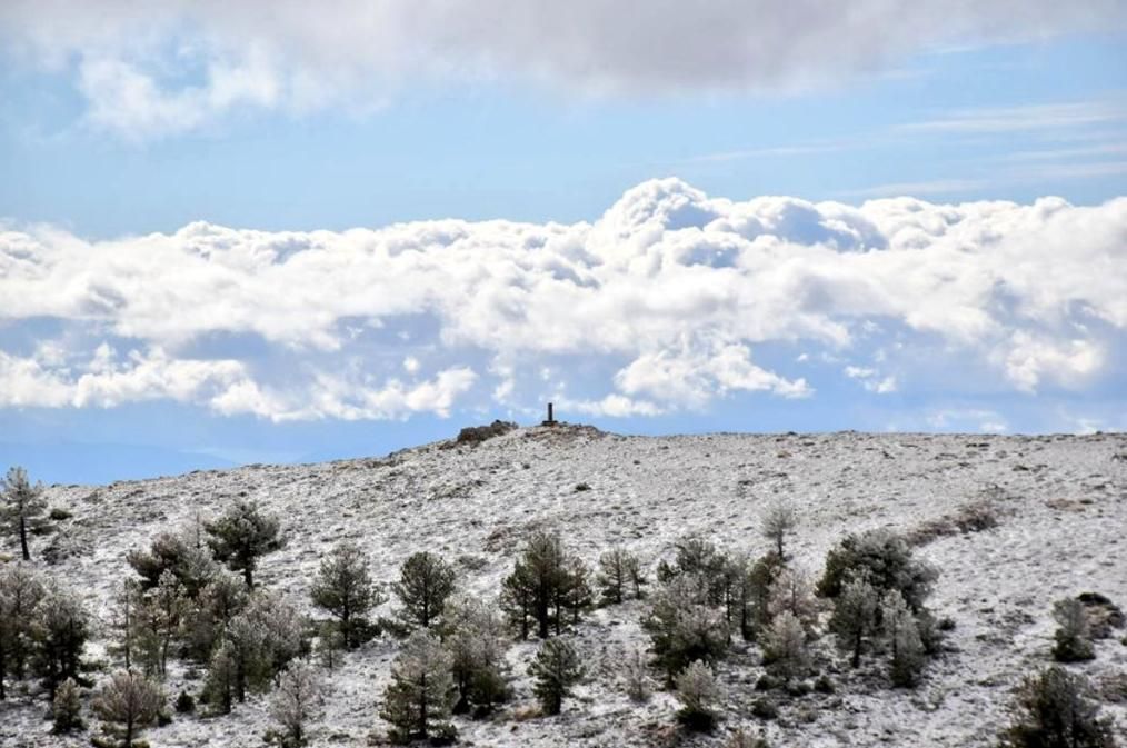 Nieve en Murcia I La nieve se adelanta en la Región en el Macizo de