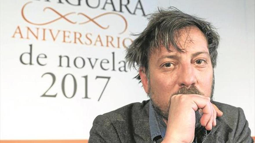 Ray Loriga gana el Alfaguara de novela