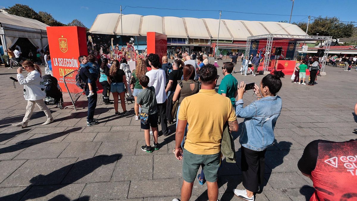 Jóvenes de Tenerife durante un acto cleebrado en Santa Cruz