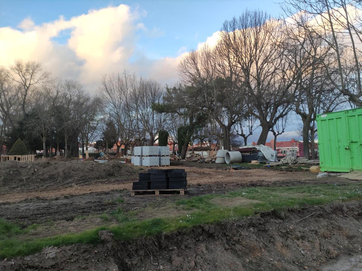 La zona de La Rosaleda de la Mota, en obras.