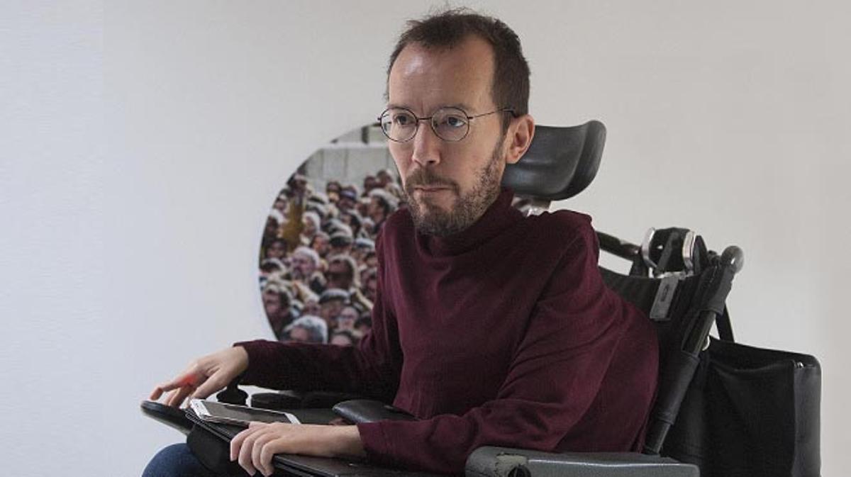     Podem diu que el Rei ha decidit ’no escoltar la gent’, i critica el missatge de Nadal de Felip VI per no citar la violència masclista.     