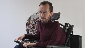     Podem diu que el Rei ha decidit ’no escoltar la gent’, i critica el missatge de Nadal de Felip VI per no citar la violència masclista.     