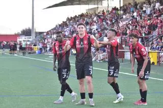 El Salerm Puente Genil se da un festín en el debut ante su afición en el Manuel Polinario