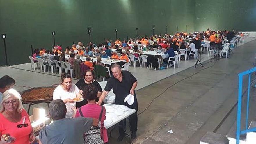 Degustación de arroz a la zamorana en el frontón de Aspariegos.