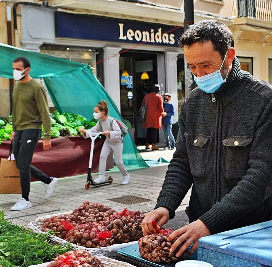 Jaume Riutort, en la Plaça de ses Verdures en Manacor.