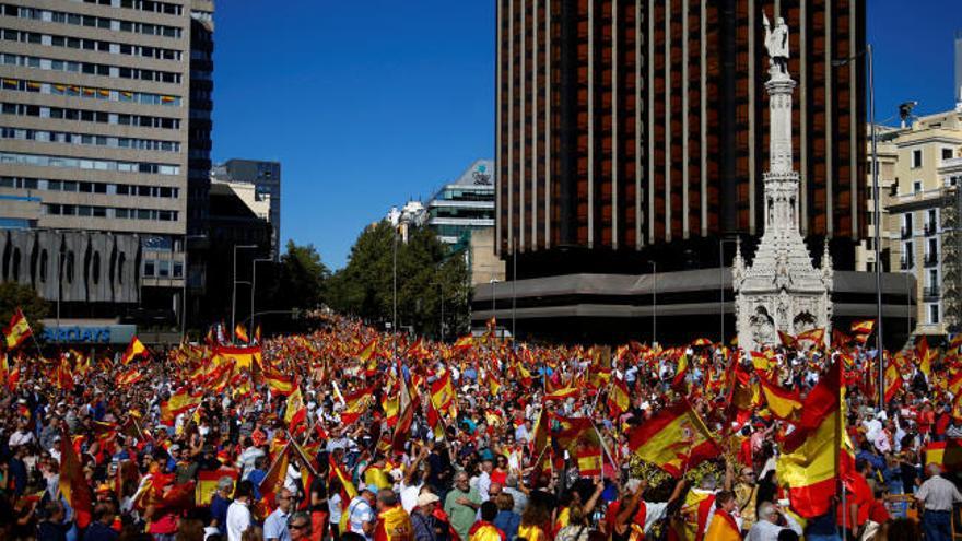 Multitudinaria concentración en Madrid por la unidad de España