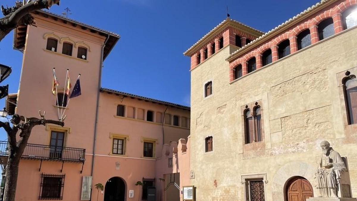 La fachada del ayuntamiento.