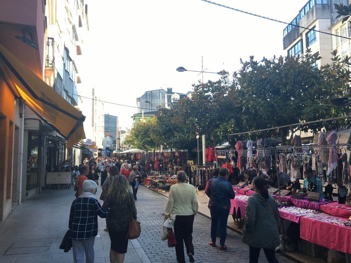 El mercadillo a 25 minutos de A Coruña con más de 40 años de historia