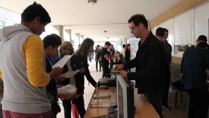 Un instituto de Almoradí busca salidas profesionales a sus alumnos