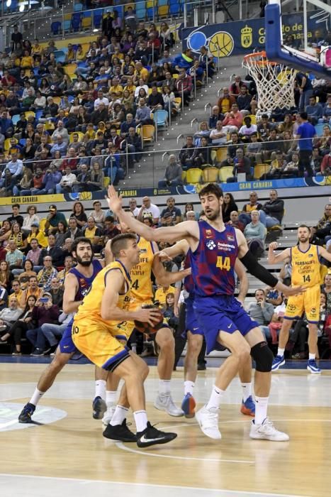 09-02-20 DEPORTES. PABELLON GRAN CANARIA ARENAS. SIETE PALMAS. LAS PALMAS DE GRAN CANARIA. Partido de baloncesto entre los equipos del Herbaife GC y el Barcelona.    Fotos: Juan Castro.