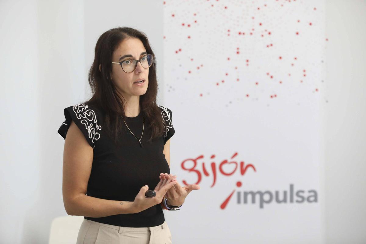 Verónica Soto, profesora de Ciencia y Tecnología Náutica de la Escuela de Marina Civil