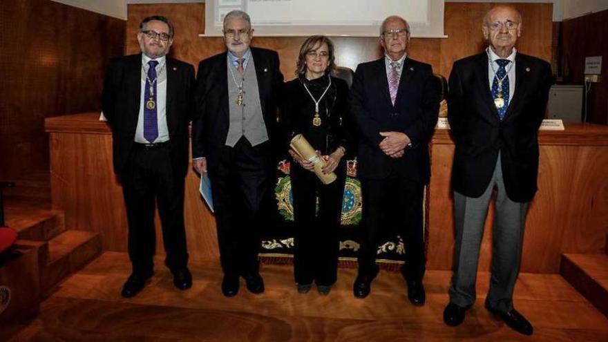 María José Alonso ingresa en la Real Academia Galega de Ciencias