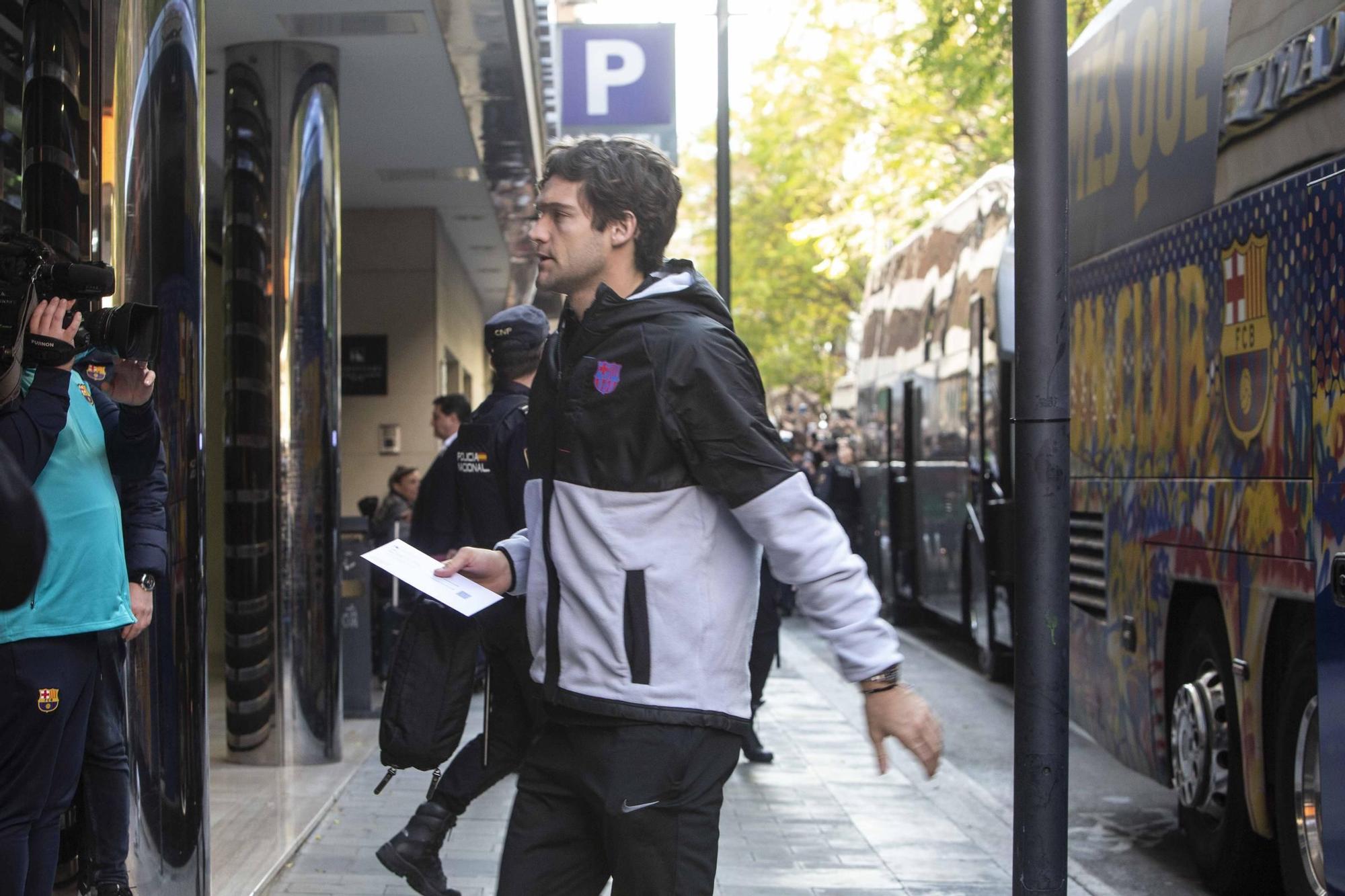 Gran expectación en Alicante por la llegada del Barça