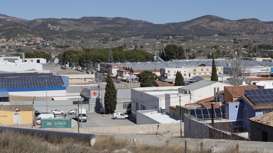 Así evoluciona la industria en la Foia de Castalla: más plástico y metal y menos juguete