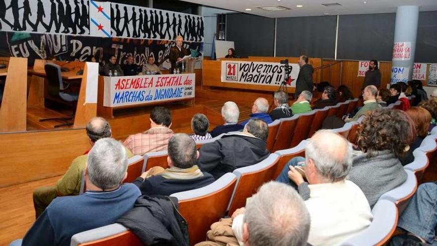 El salón de plenos se llenó ayer con el acto público,prólogo de la asamblea de hiy. // Gonzalo Núñez