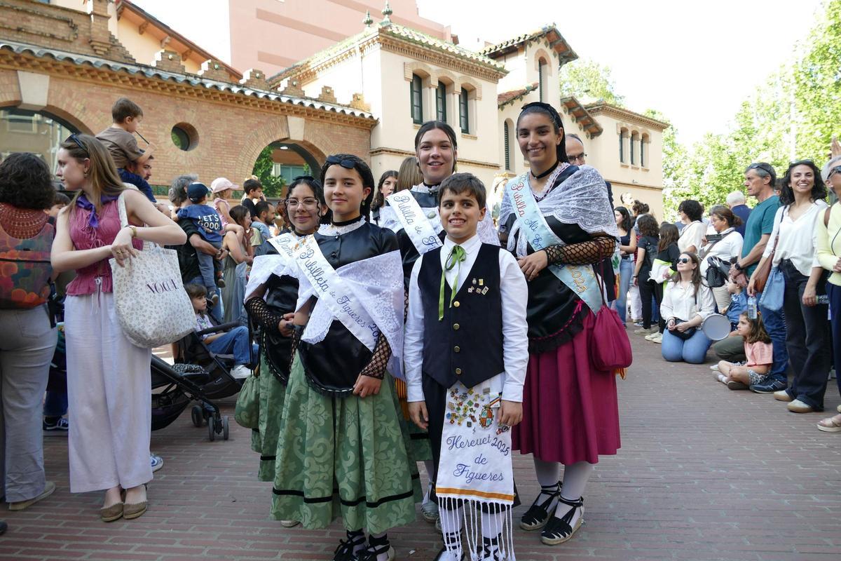 EN IMATGES | El seguici popular figuerenc obre el camí a les Fires i Festes de la Santa Creu EN IMATGES | El seguici popular figuerenc obre el camí a les Fires i Festes de la Santa Creu