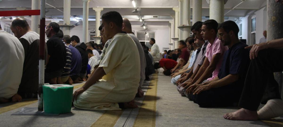 Oració a la mesquita de Manresa després del dejuni.