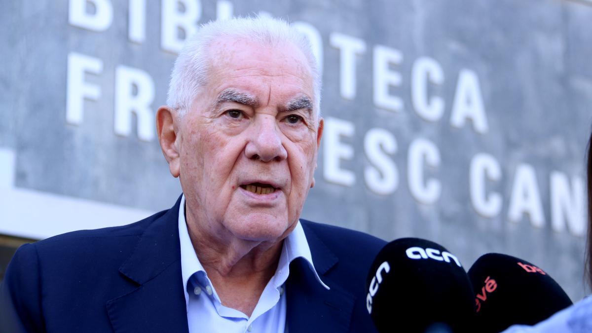 El alcaldable de ERC, Ernest Maragall, atiende los medios