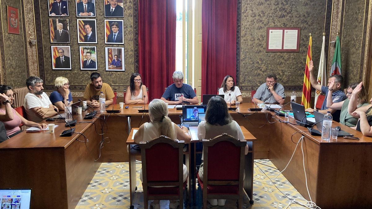 Ple del 4 de juny passat, en que s'aprovava incialment la modificació del planejament