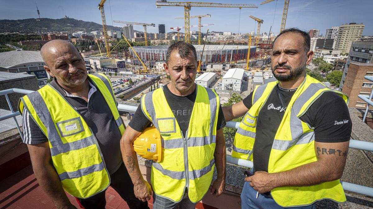Las obras del Camp Nou desde dentro: tres meses siguiendo a los trabajadores rumanos del Camp Nou