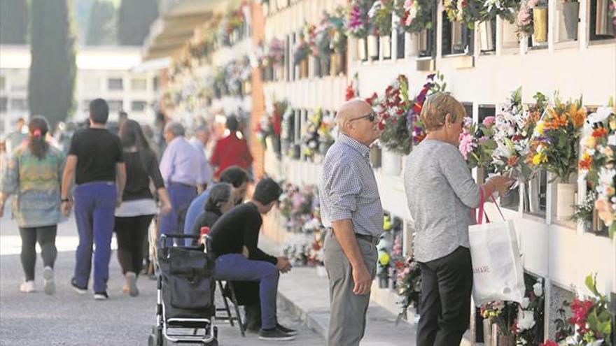 Los cementerios de Castellón, listos para honrar a los difuntos