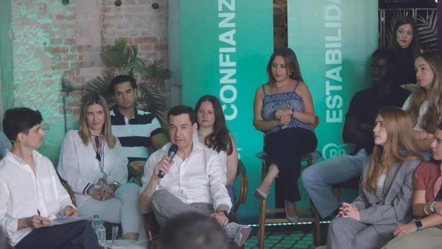 Moreno pide a los jóvenes liderar la transformación andaluza