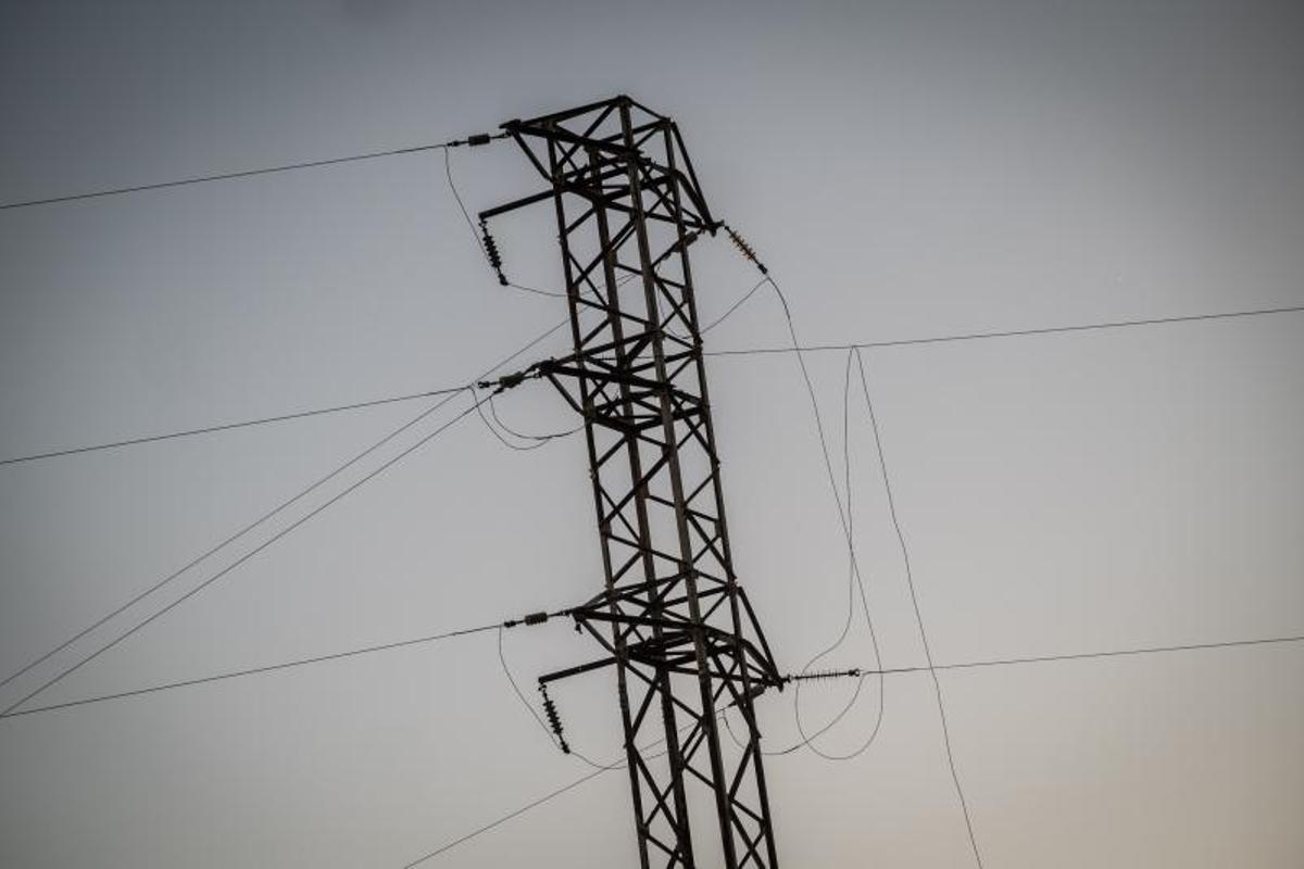 Caída de cableado eléctrico en Arico.