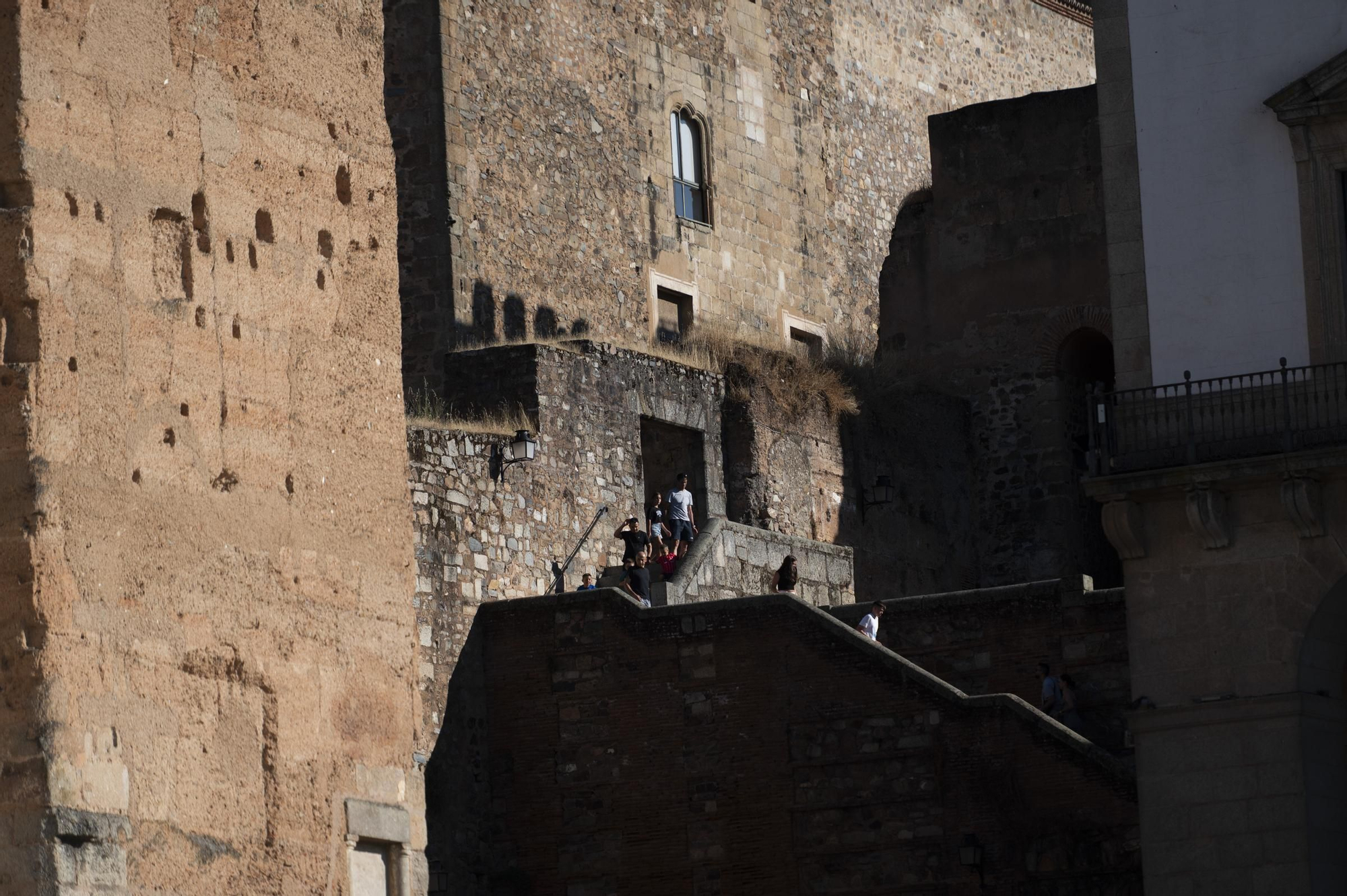 Galería | La tercera fase de la muralla hará visitable la Torre de la Yerba de Cáceres