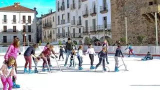 Sin noticias de la pista de hielo de Cáceres