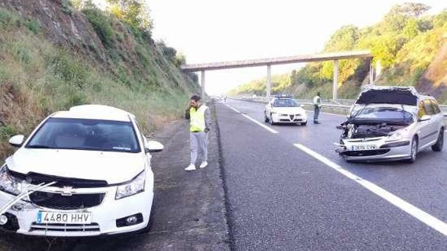 Estado y posición de los vehículos tras el siniestro. // FdV