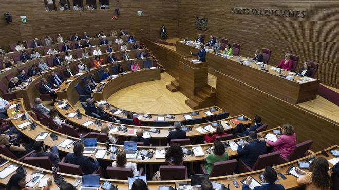 La alerta roja aplaza la comparecencia de Mazón en las Cortes Valencianas -  Diario Córdoba
