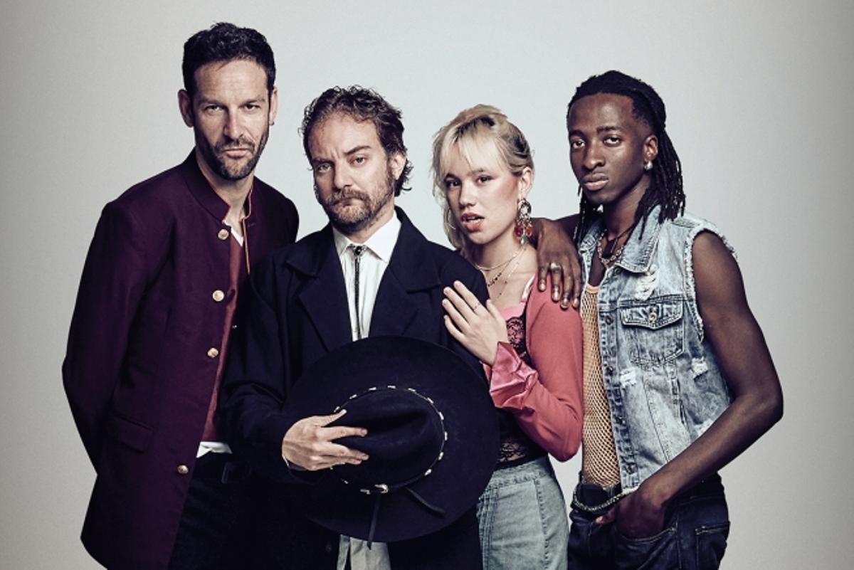 La mà, una comèdia negra i surrealista