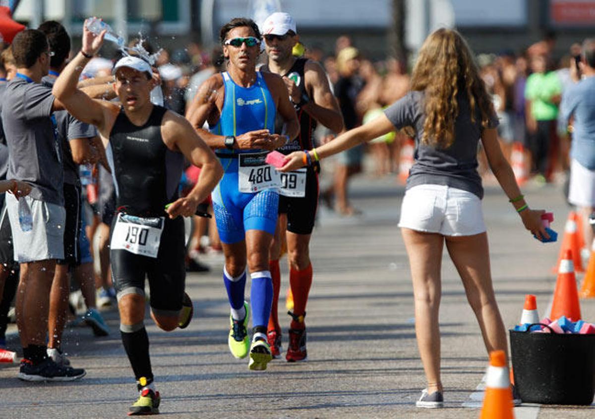 Avituallamiento de la Desafío Pastor Cíes // R. GROBAS