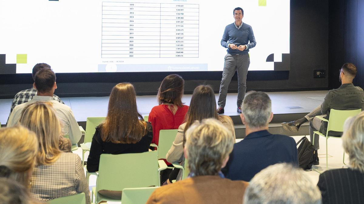 Presentación del informe en Infecar.