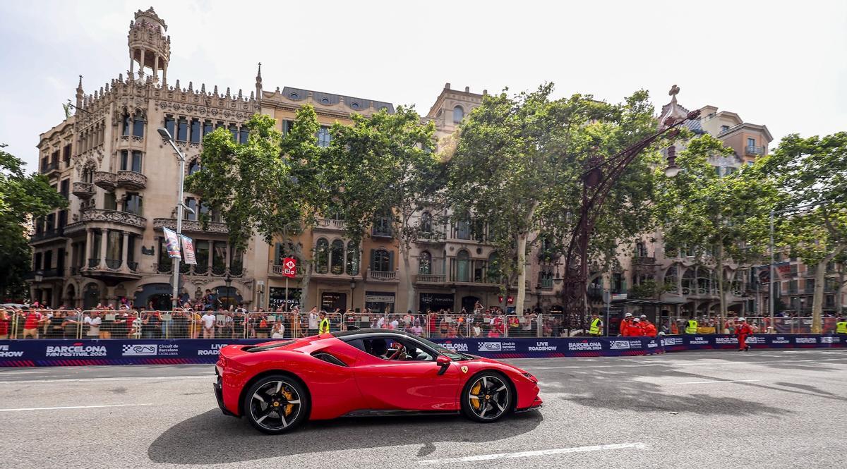 Exhibición F1 Barcelona: El Road Show en el Paseo de Gràcia, en imágenes Exhibición F1 Barcelona: El Road Show en el Paseo de Gràcia, en imágenes