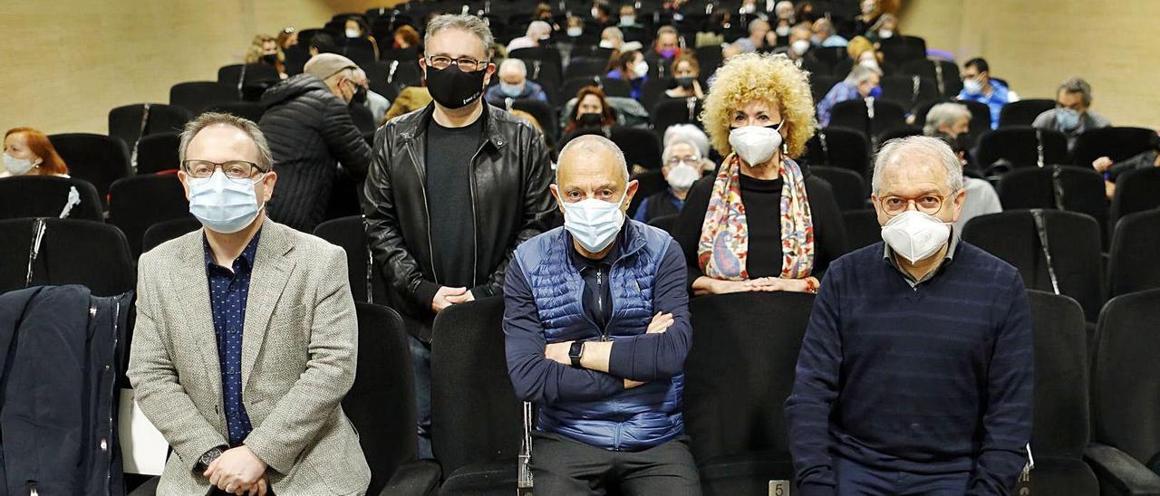 Jesús Cimarro, Roberto García, Lluís Pasqual, Rosángeles Valls y Abel Guarinos, ayer en La Filmoteca.  | MIGUEL ÁNGEL MONTESINOS